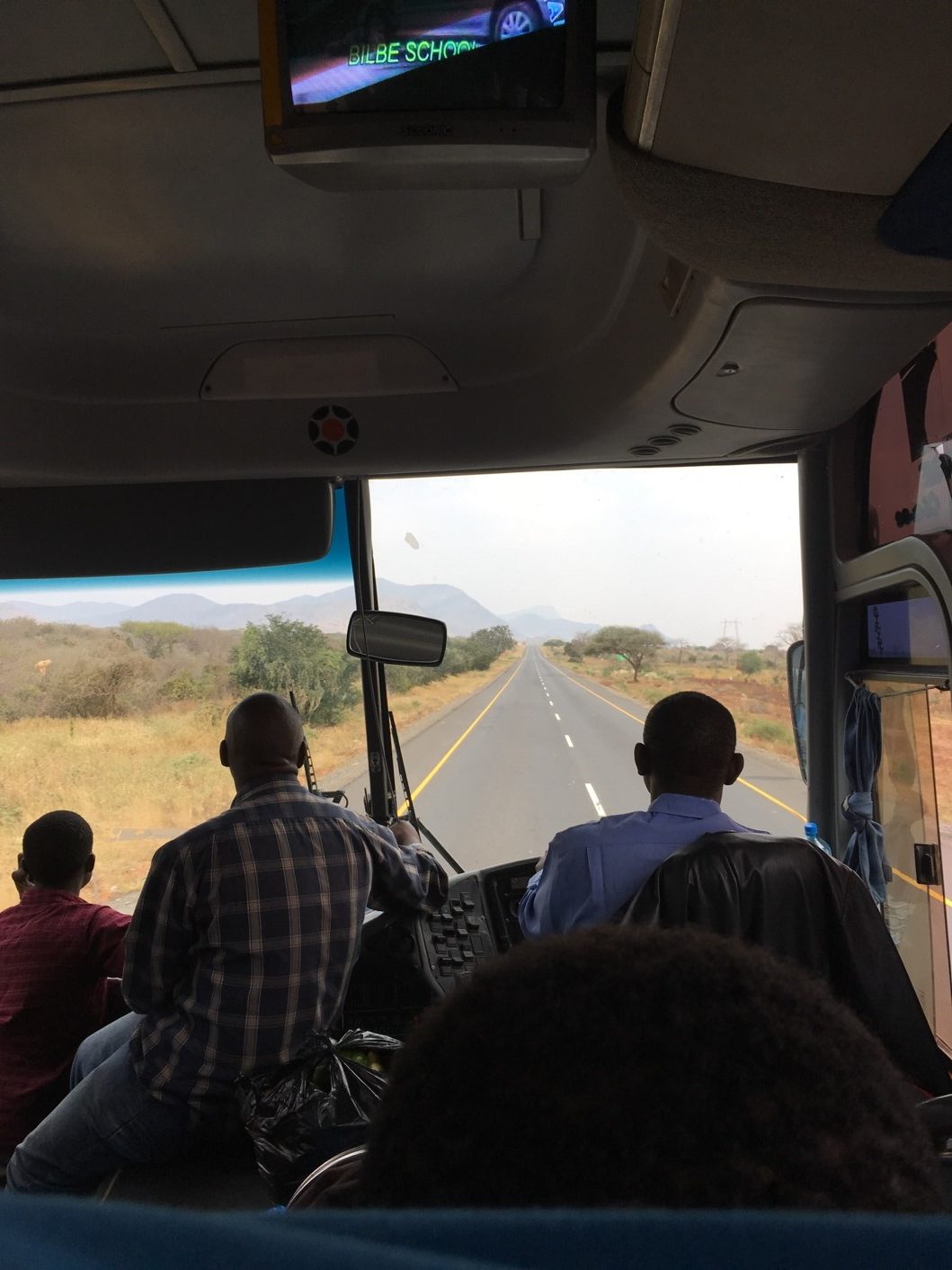 アフリカ国境バス移動の中２