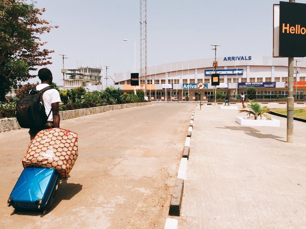 ルンギ国際空港
