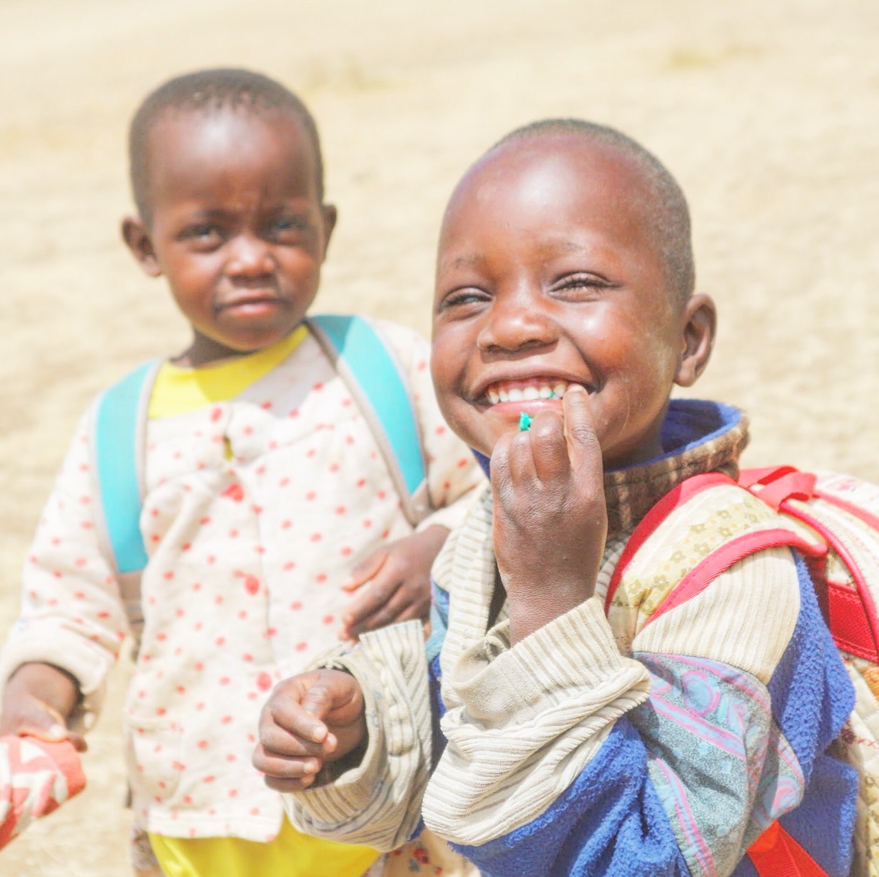 タンザニアの子供のめっちゃいい笑顔
