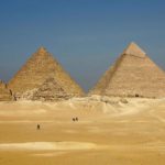 ピラミッド上でヌード撮影!?エジプトSNSで物議。