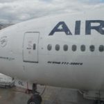 仏航空機から発見された男児の遺体、祖国コートジボワールに帰る