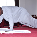 【コロナ対策】ウガンダ 75歳大統領がエクササイズビデオを作成