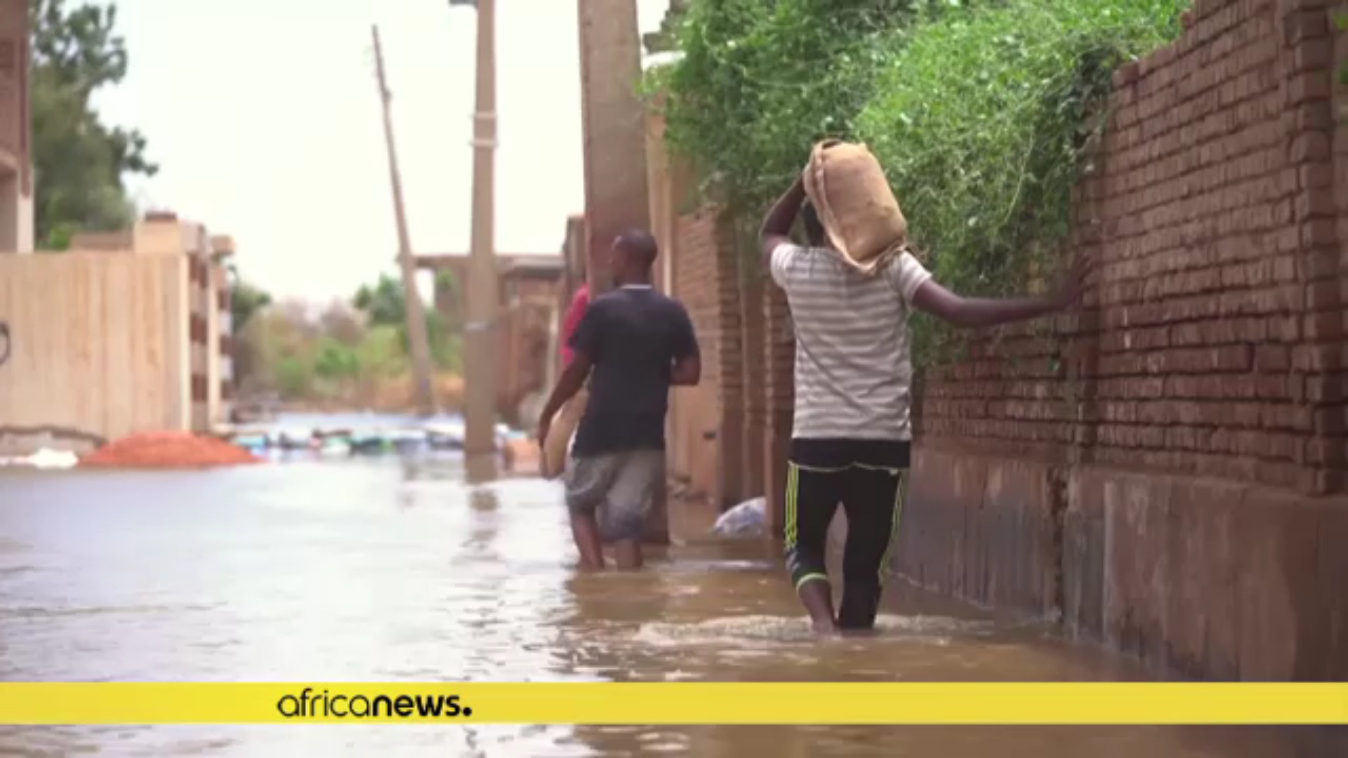 記録的な洪水により99人が死亡、スーダンは緊急事態を宣言